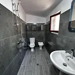 Bujtina Sakollari 3*