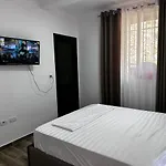 Bujtina Sakollari 3*