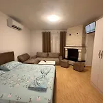 Bujtina Sakollari