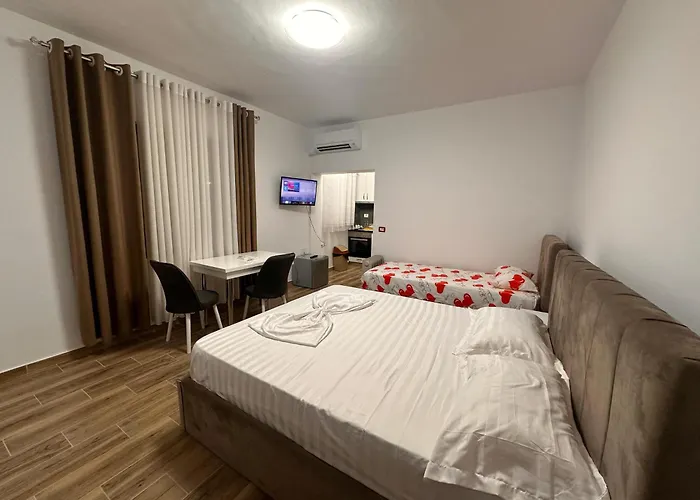 Bujtina Sakollari 3*