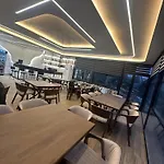 Bujtina Sakollari 3*