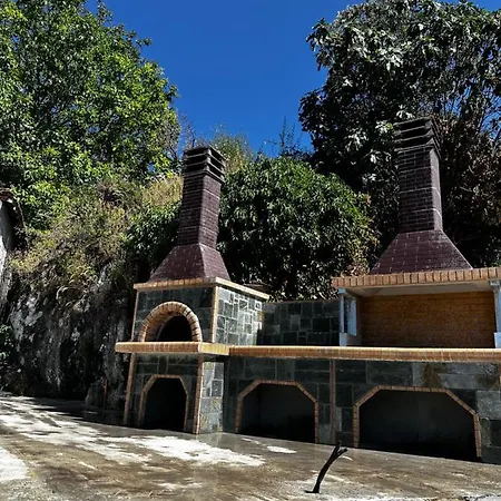 Bujtina Sakollari