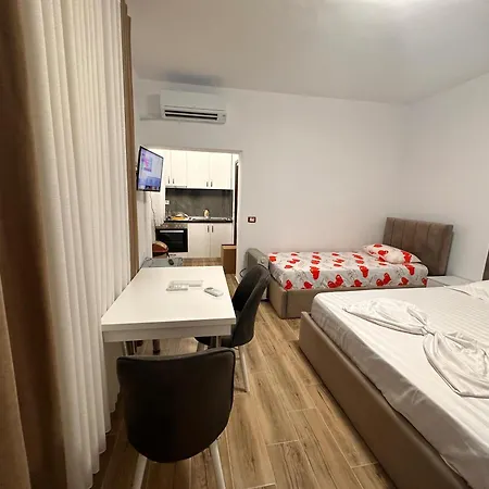 Bujtina Sakollari ゲストハウス