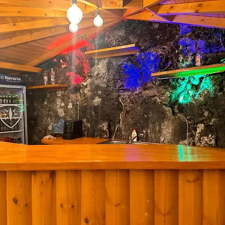 Bujtina Sakollari ゲストハウス