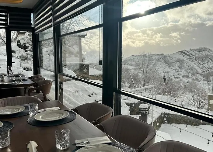 Konukevi Bujtina Sakollari